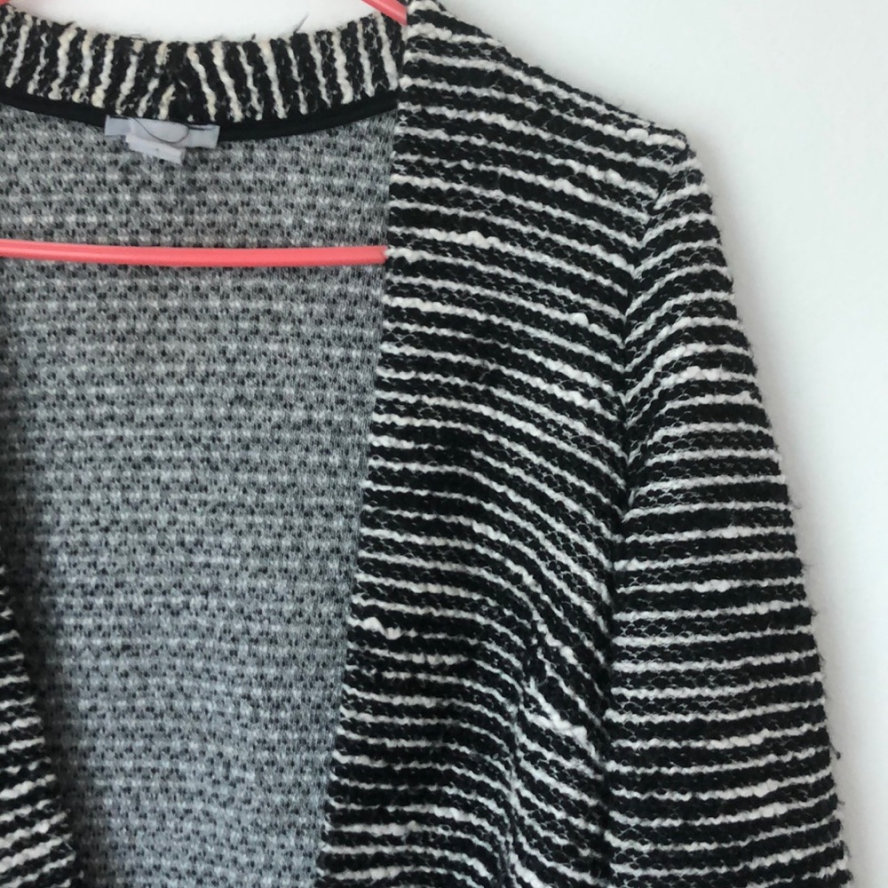 H&M Sweater - Picture 2 of 3